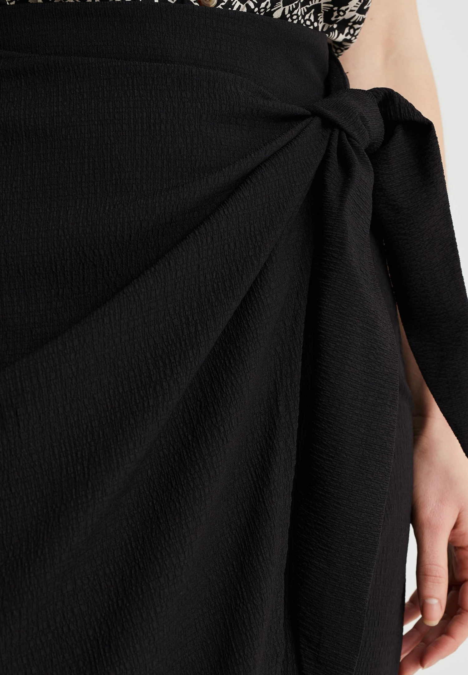 WE FASHION Met Structuur - Jupe Portefeuille - Black 4 WE FASHION Met Structuur - Jupe Portefeuille - Black – Image 4