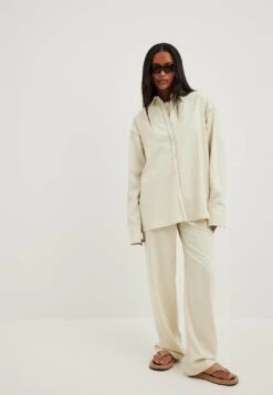 NA-KD Schweres Langarm - Chemisier - Cream