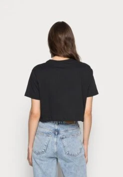 Nike Sportswear Tee - T-Shirt Imprimé - Black/White -Defacto Boutique 1975cbd72daf41219e51779fa433457d