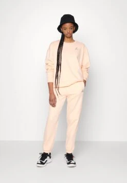 Jordan W J Brkln Flc Crew - Sweatshirt - Sunset Haze -Defacto Boutique 35b01021fc3743cd945b5ca7d60122a5