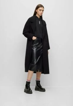 Devant -Defacto Boutique 381374e76871490fb8ba0e5bfb0ebb80