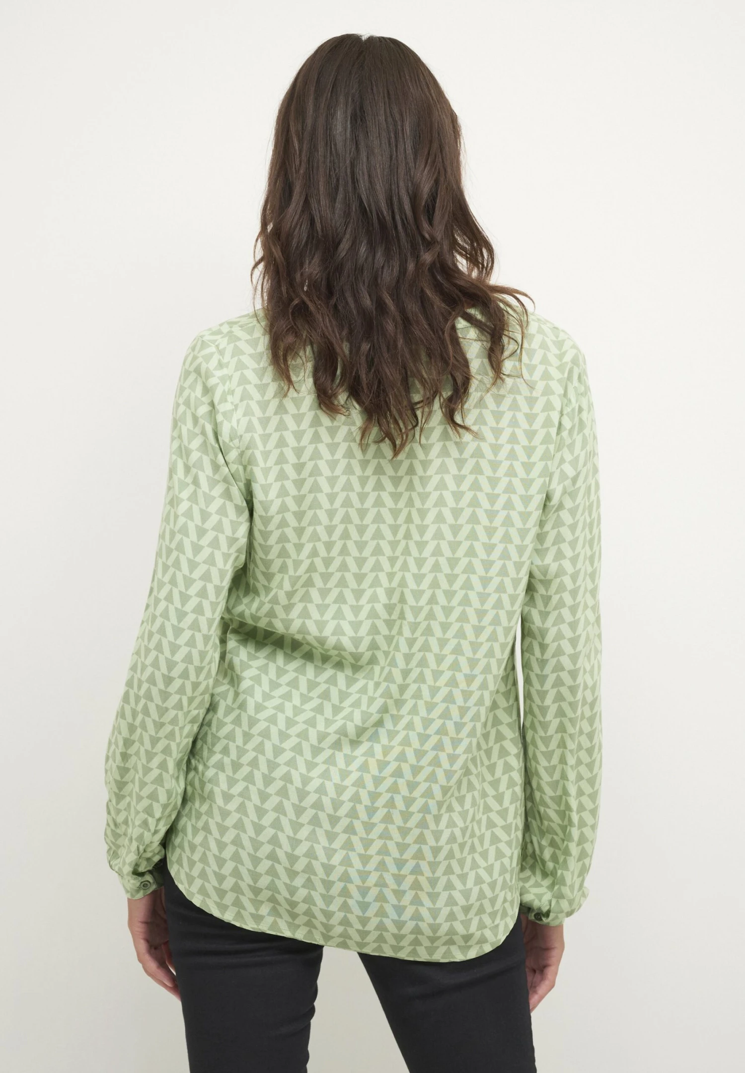 Kaffe Kajalie Bbb - Blouse - Frosty Green Geometric Print 3 Kaffe Kajalie Bbb - Blouse - Frosty Green Geometric Print – Image 3