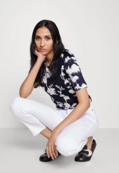 Max Mara Leisure Fagus - T-Shirt Imprimé - Blu Marino -Defacto Boutique 55ef7b335a304a26a1fc8bd8781967b5