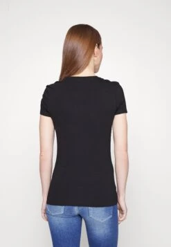 Guess Ss Cn Alva Tee - T-Shirt Imprimé - Black -Defacto Boutique 5a926aacd39a4bb388f60f31f5d1ccde