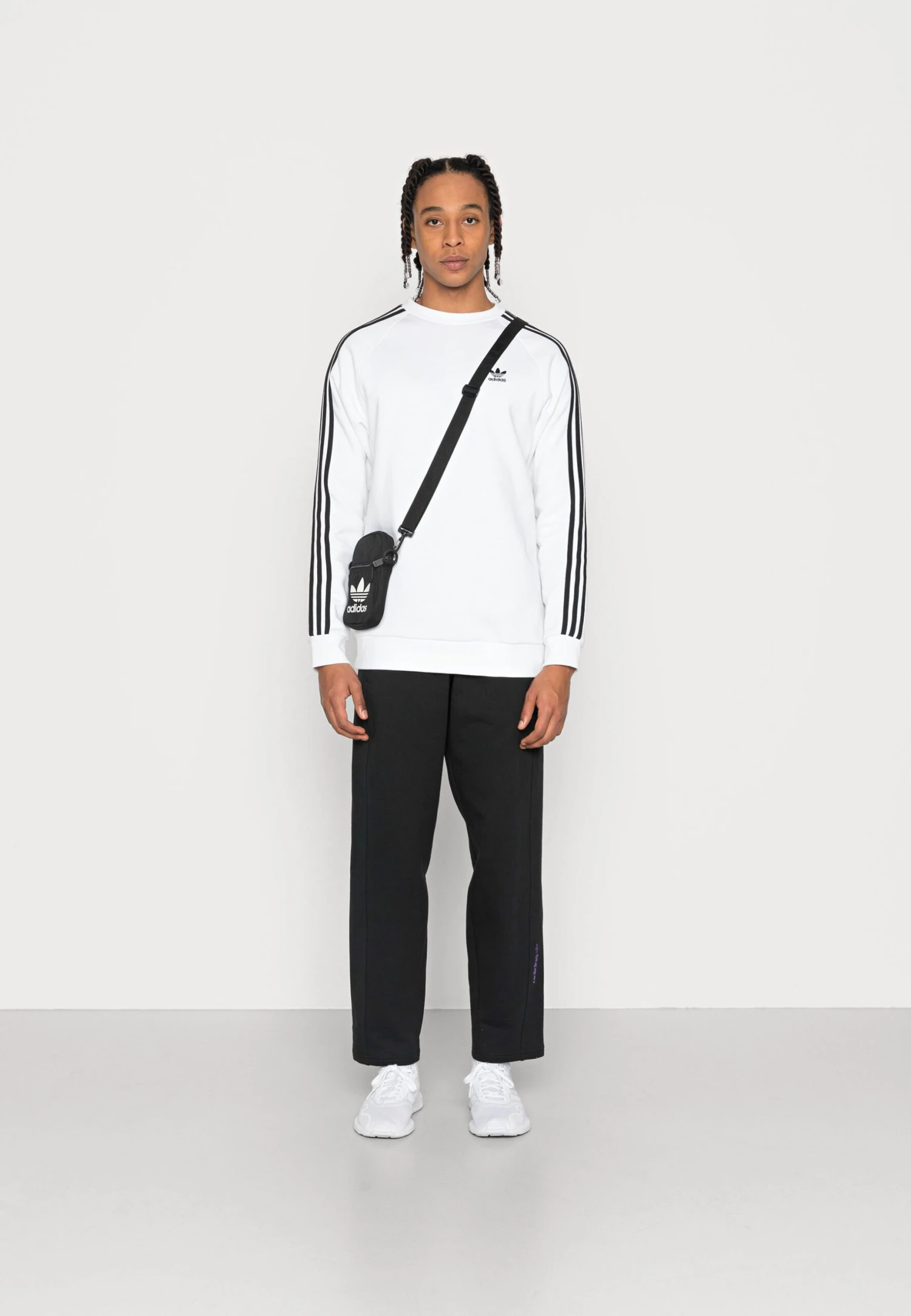 Adidas Originals Adicolor Classics 3-Stripes Crew - Sweatshirt - White 2 Adidas Originals Adicolor Classics 3-Stripes Crew - Sweatshirt - White – Image 2