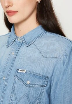 Wrangler Balloon Sleeve Shirt - Chemisier - Scare Crow​ -Defacto Boutique 75df4cf8acfc4294a7e0bd5203052547