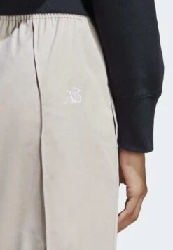 Adidas Sportswear With Healing Crystals Inspired Graphics - Pantalon De Survêtement - Taupe/White -Defacto Boutique 767a6aedd00443259e1ca1a871731fb7