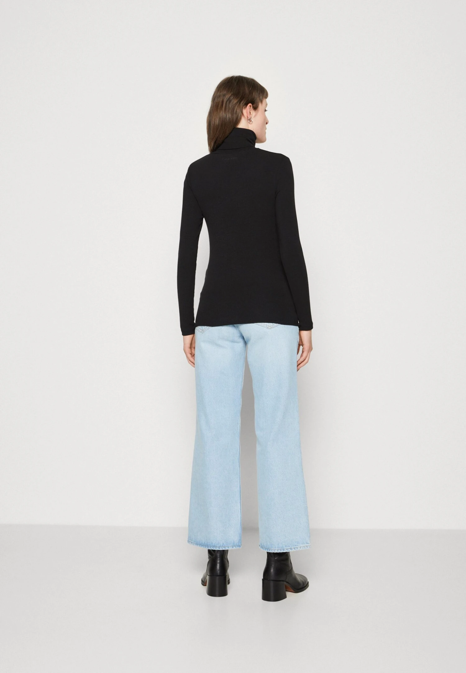 Calvin Klein Longsleeve Turtleneck - T-Shirt À Manches Longues - Black 3 Calvin Klein Longsleeve Turtleneck - T-Shirt À Manches Longues - Black – Image 3