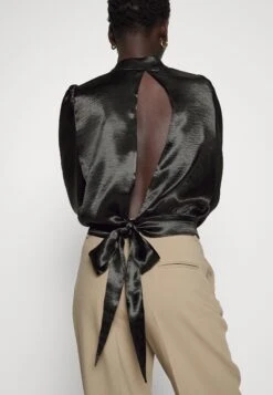 Bruuns Bazaar Edelweiss Cajsa Blouse - Blouse - Black -Defacto Boutique 913cbda0233a4a03b0fe3ef271045d6b