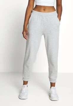 2Pack Regular Fit Joggers - Pantalon De Survêtement - Black/Light Grey -Defacto Boutique 9244ecf9fb7e4f8890e01ee7a76035b8