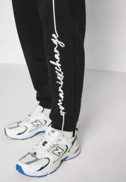 Armani Exchange Trouser - Pantalon De Survêtement - Black -Defacto Boutique 984ab3ee323743f386900443dab109b5