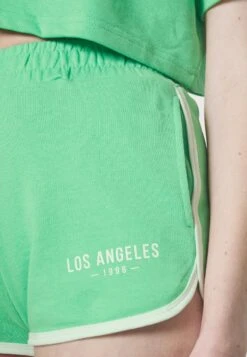 Even&Odd Survêtement - Green/White -Defacto Boutique 99ced00b1cb44aa2b03ccfc43b354396