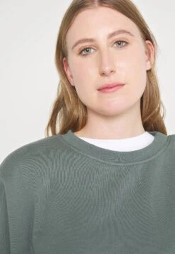 Even&Odd Sweatshirt - Green -Defacto Boutique 9a97f43bda64480698ab135423109999