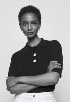 CLAUDIE PIERLOT Minima - Polo - Noir -Defacto Boutique 9b3bdb78a06a4c63ad139083b785ee01