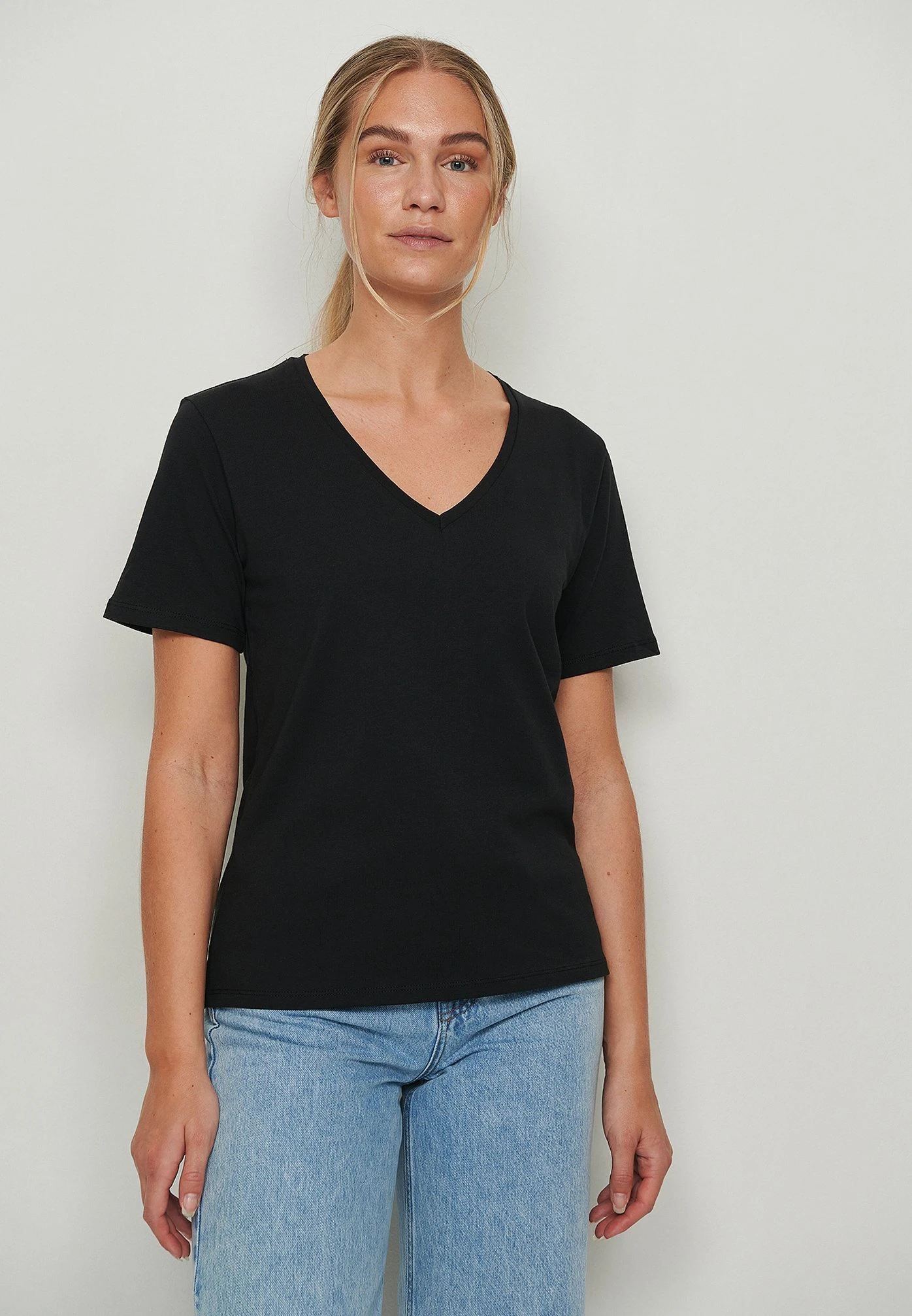 NA-KD 2 Pack - T-Shirt Basique - White/White 2 NA-KD 2 Pack - T-Shirt Basique - White/White – Image 2