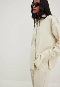 NA-KD Schweres Langarm - Chemisier - Cream 6 NA-KD Schweres Langarm - Chemisier - Cream -Defacto Boutique a46fb15b66274331b8b5a5c84359e6ec