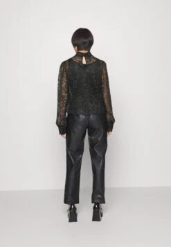 Pieces Petite Pcmarika - Blouse - Black -Defacto Boutique ccd90038ac724aa3ab91a9926f815f29