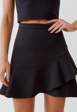 Tussah Rina - Jupe Trapèze - Black -Defacto Boutique d1c9fdcbbee0450f84ed8f2773dc0cd7