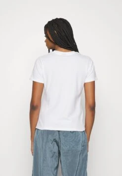 Ellesse Svetta - T-Shirt Basique - White -Defacto Boutique d1d0f002990d4558b41b019660081df4