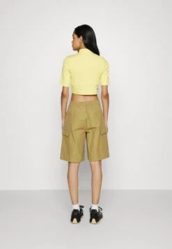 Nike Sportswear T-Shirt Imprimé - Saturn Gold -Defacto Boutique dbf15966ec1b46d1a5319cb9e6c14129