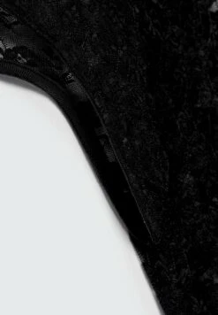 Stradivarius Bolero Mit - T-Shirt À Manches Longues - Black -Defacto Boutique f34e96137ccf4452b275715adff2b6d7