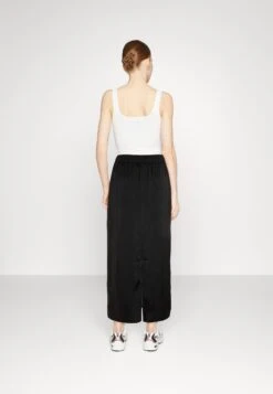 Monki Jupe Longue - Black Dark -Defacto Boutique f84cd2af707843a09d6b68df11cda39c