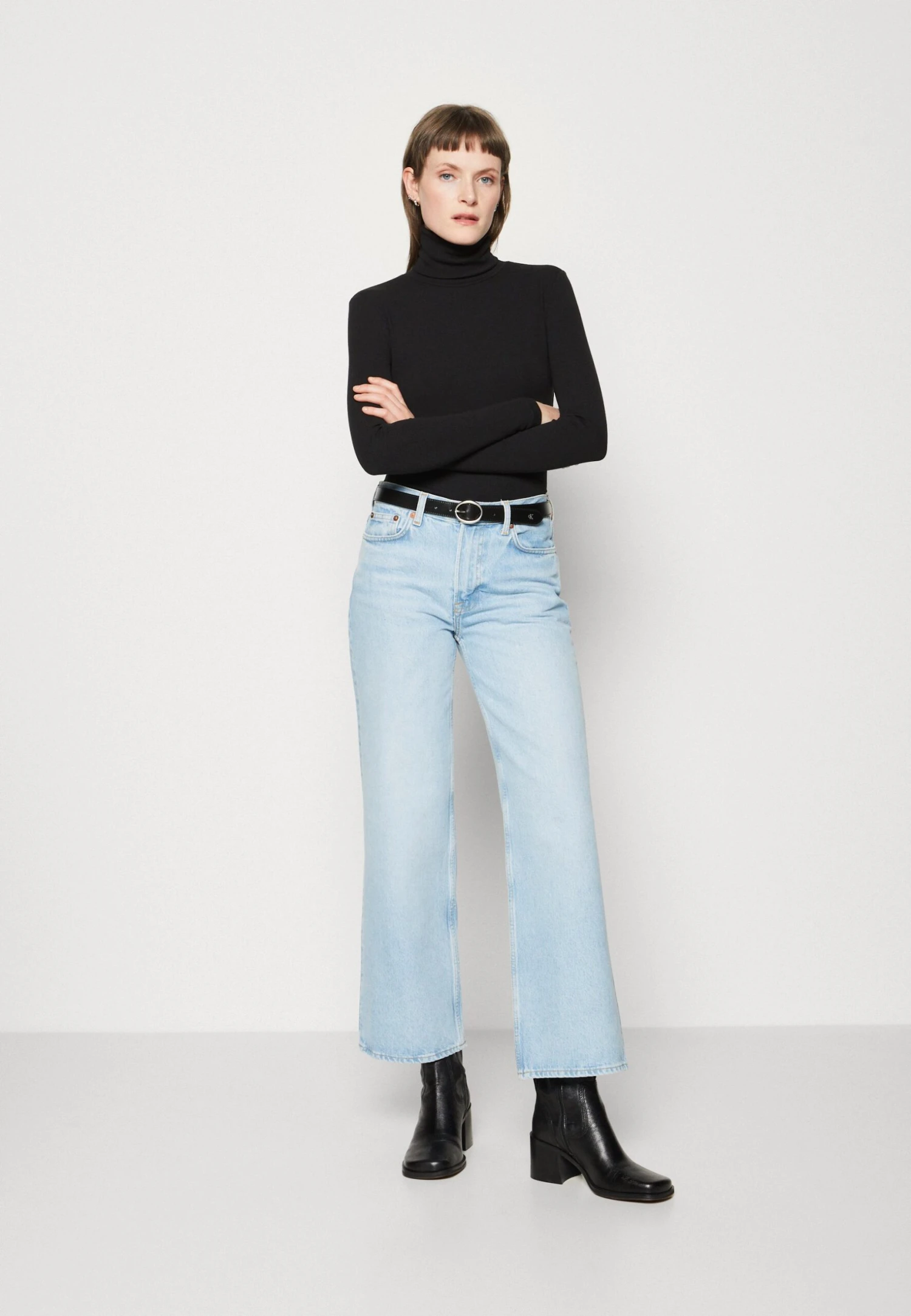 Calvin Klein Longsleeve Turtleneck - T-Shirt À Manches Longues - Black 2 Calvin Klein Longsleeve Turtleneck - T-Shirt À Manches Longues - Black – Image 2